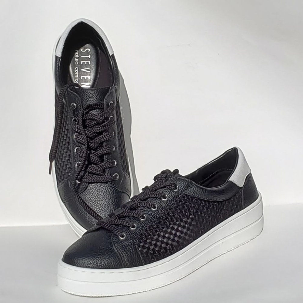 Steven Napa Black Sneaker sz 9W